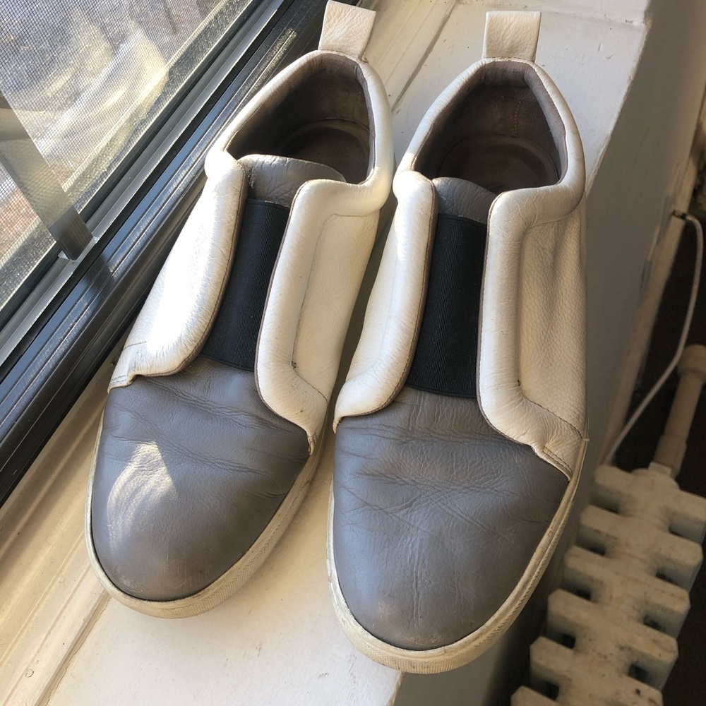 Vince slip on sneaks